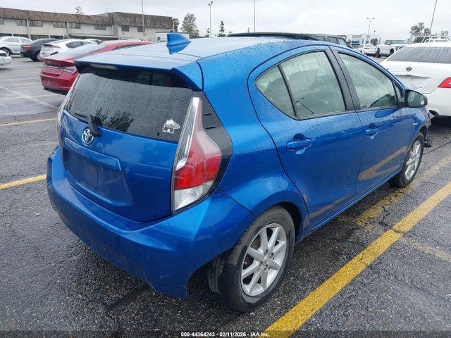 JTDKDTB37F1088926 Toyota Prius C Three