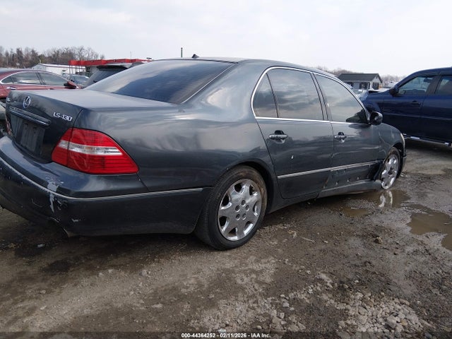 2004 LEXUS LS 430 JTHBN36F540136796 Photo 3
