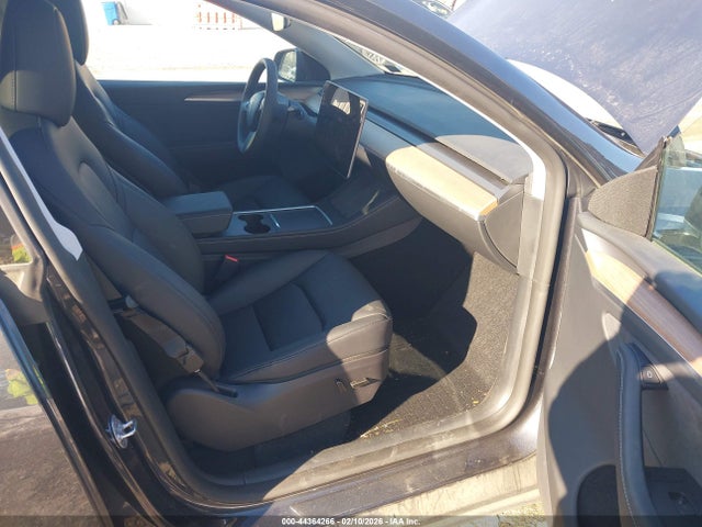 Aukcja sprzedaży 2025 Tesla Model Y Long Range Dual Motor All-wheel Drive, vin: 7SAYGDEE0SA338027, numer aukcji: 44364266