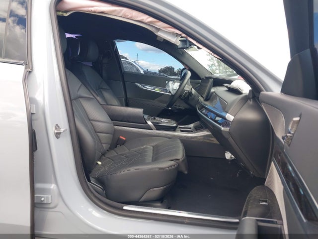BMW I7 Xdrive60 2023 WBY53EJ09PCN73592 Image 5