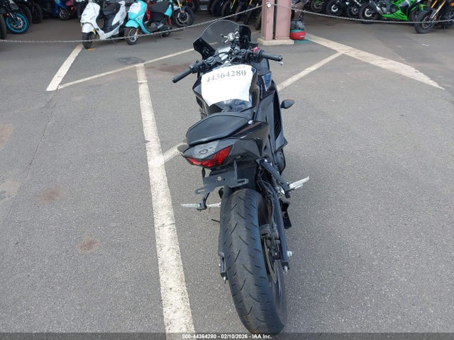 2023 YAMAHA YZFR3 MH3RH18Y6PK012153 Photo 5