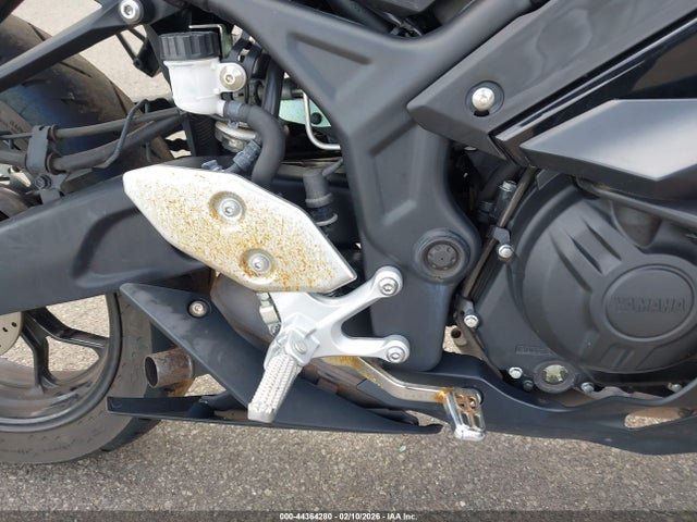 2023 YAMAHA YZFR3 MH3RH18Y6PK012153 Photo 7