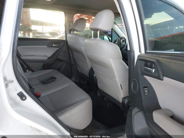 Продаж на аукціоні авто 2018 Subaru Forester 2.5i Limited, vin: JF2SJARC3JH517192, номер лоту: 44364289