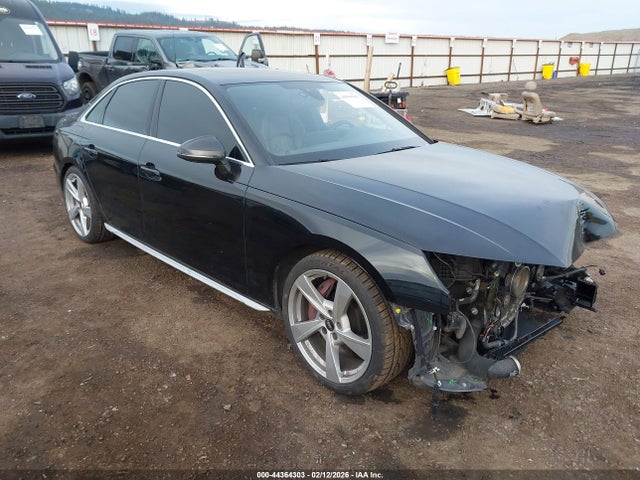 2022 AUDI S4 WAUC4AF43NA010103 Photo 0
