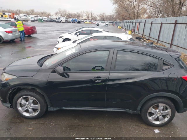 3CZRU5H33GM746256 Honda HR-V LX