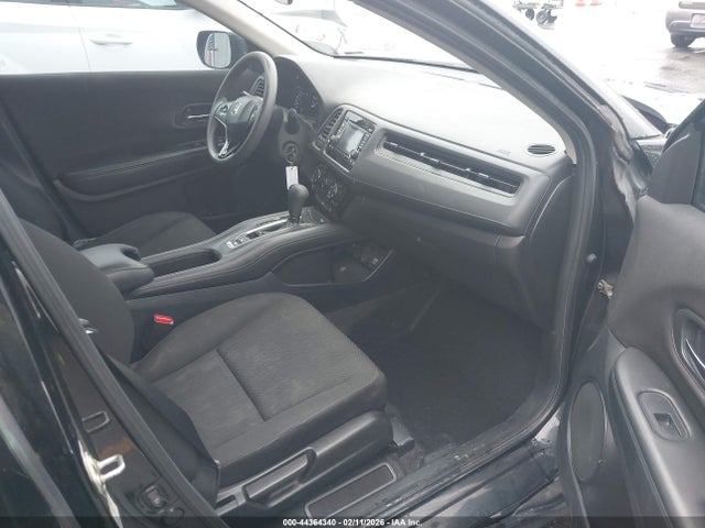 3CZRU5H33GM746256 Honda HR-V LX