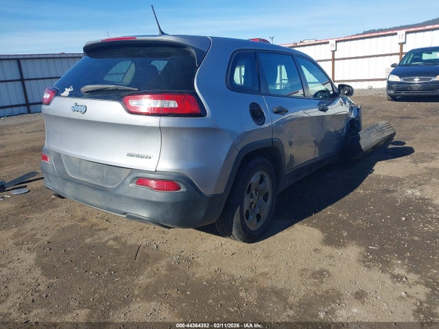 1C4PJLABXEW155043 Jeep Cherokee Sport
