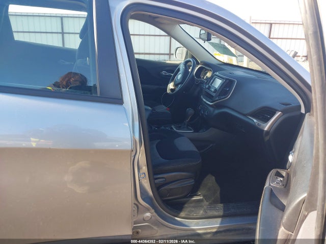 1C4PJLABXEW155043 Jeep Cherokee Sport