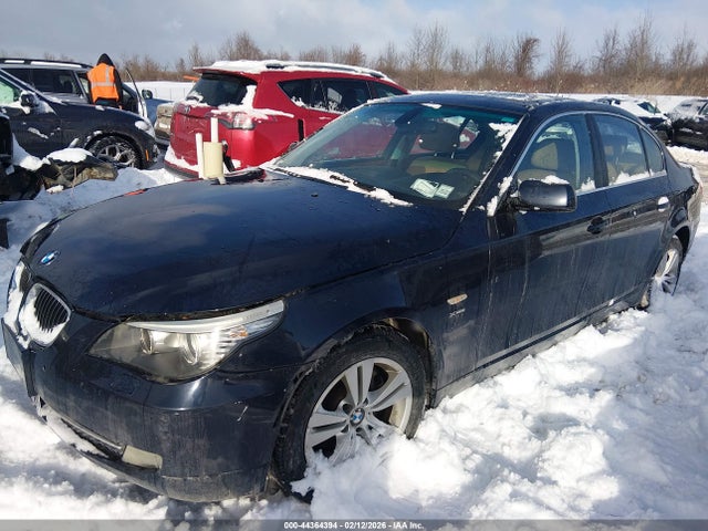 2010 BMW 528I WBANV1C56AC157436 Photo 1