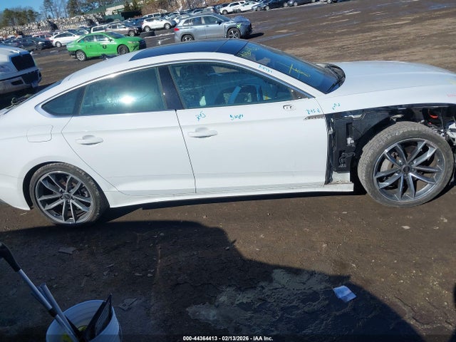 2024 Audi A5 Sportback Premium 45 Tfsi S Line Quattro S Tronic მანქანა იყიდება აუქციონზე, vin: WAUDACF54RA117443, აუქციონის ნომერი: 44364413
