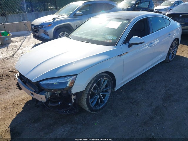 2024 AUDI A5 SPORTBACK WAUDACF54RA117443 Photo 1