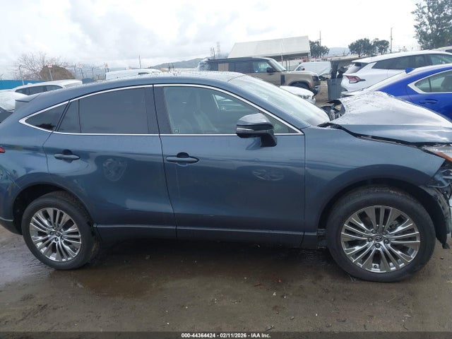 Toyota Venza Limited 2023 JTEAAAAH9PJ141760 Image 14