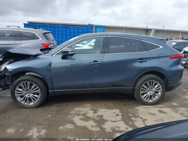 Toyota Venza Limited 2023 JTEAAAAH9PJ141760 Image 15