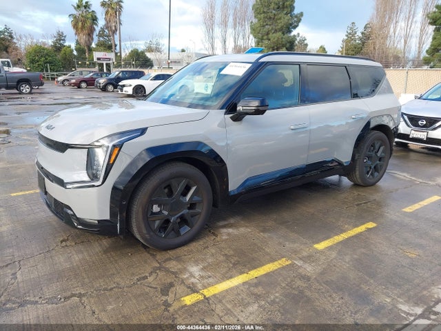 5XYADFS54TG013885 KIA Ev9 Land