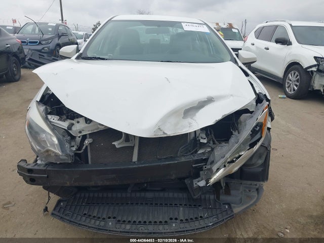 Toyota Corolla Le Eco 2015 5YFBPRHE4FP331137 Image 13