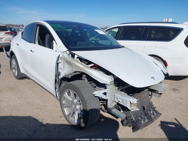 2023 TESLA MODEL Y 7SAYGDEE4PA088895 Photo 0