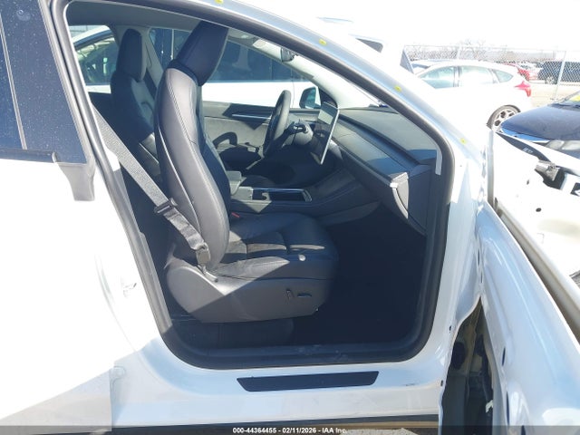 2023 TESLA MODEL Y 7SAYGDEE4PA088895 Photo 4