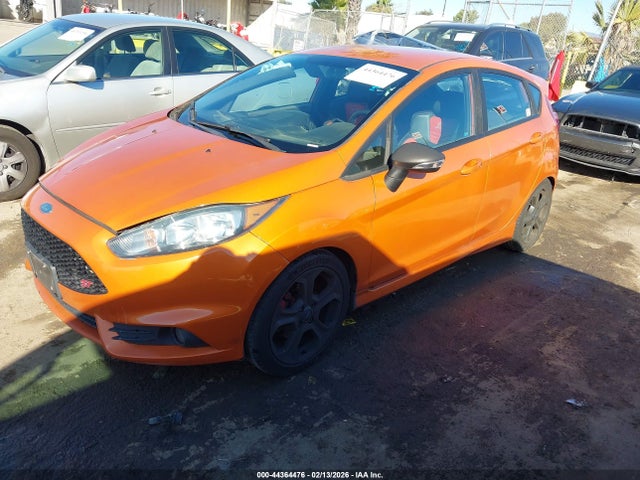 Ford FIESTA ST 2018 3FADP4GX2JM113993 Image 2