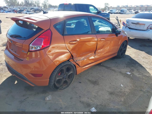 Ford FIESTA ST 2018 3FADP4GX2JM113993 Image 4