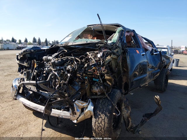 5TFAY5F12KX858218 Toyota Tundra 1794 5.7l V8