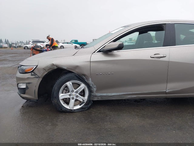 1G1ZD5ST5NF134838 Chevrolet Malibu Fwd Lt