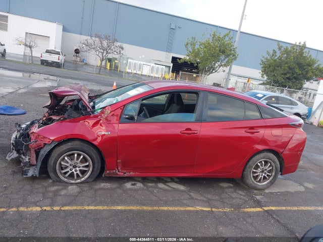 JTDKARFU4G3507867 Toyota Prius Three
