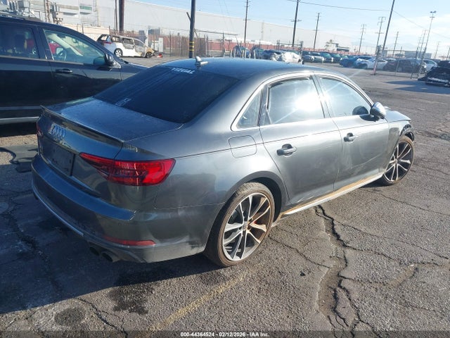 2018 AUDI S4 WAUB4AF49JA002660 Photo 3