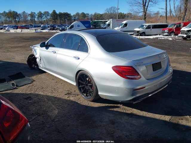 2019 MERCEDES-BENZ E 300 WDDZF4JB9KA502148 Photo 2