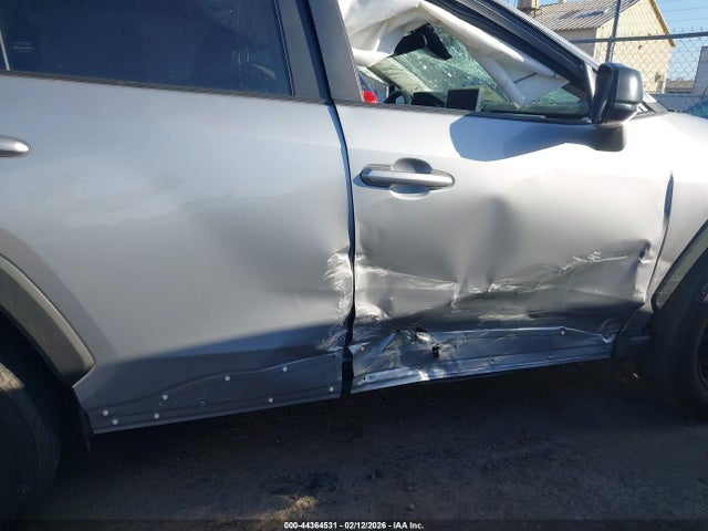 2T3H1RFV7PW257802 Toyota RAV4 LE