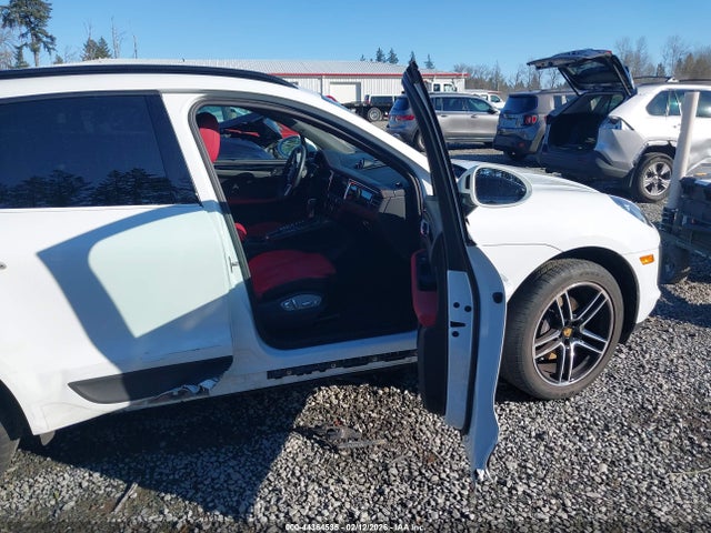 2021 PORSCHE MACAN WP1AA2A55MLB08222 Photo 4