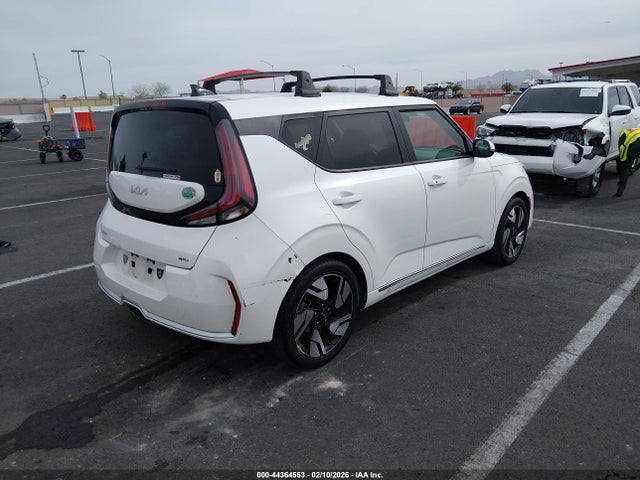 KNDJ53AU1P7854554 KIA Soul Gt-line