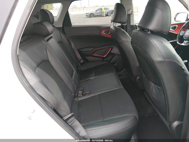 KNDJ53AU1P7854554 KIA Soul Gt-line