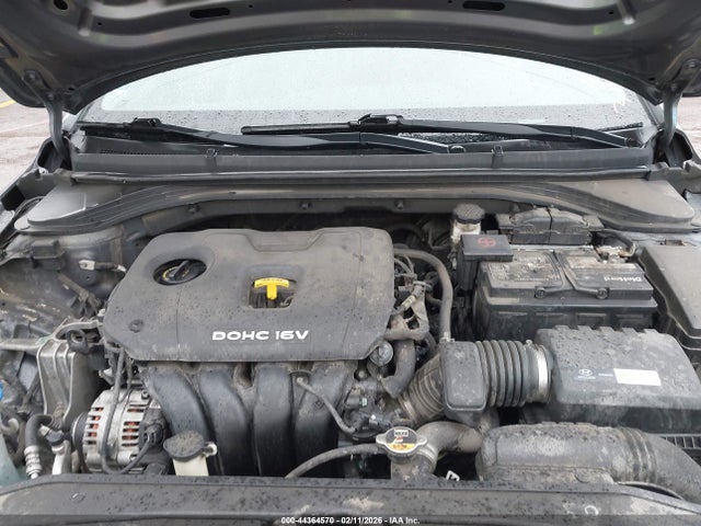 5NPD84LF9JH307575 Hyundai ELANTRA SEL