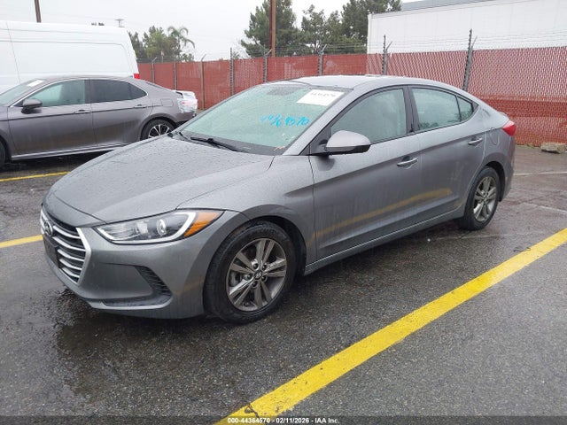 5NPD84LF9JH307575 Hyundai ELANTRA SEL