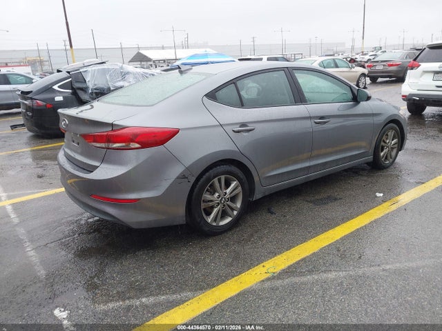 5NPD84LF9JH307575 Hyundai ELANTRA SEL