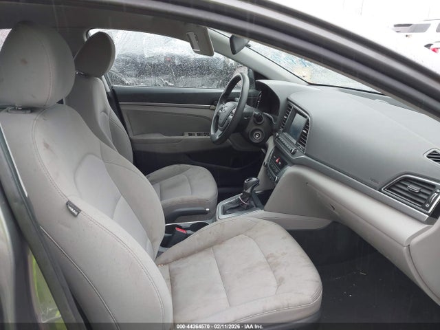 5NPD84LF9JH307575 Hyundai ELANTRA SEL