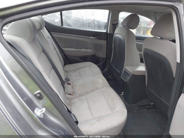 5NPD84LF9JH307575 Hyundai ELANTRA SEL