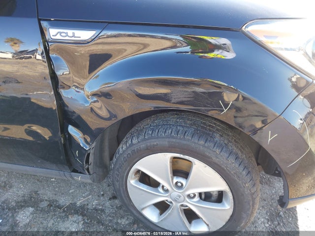 KNDJN2A21G7322911 KIA Soul
