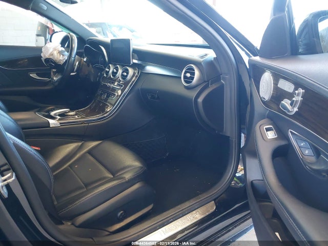 2017 MERCEDES-BENZ C 300 55SWF4KB8HU181469 Photo 4