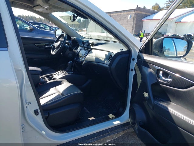 JN8AT2MV6JW301954 Nissan Rogue Sl