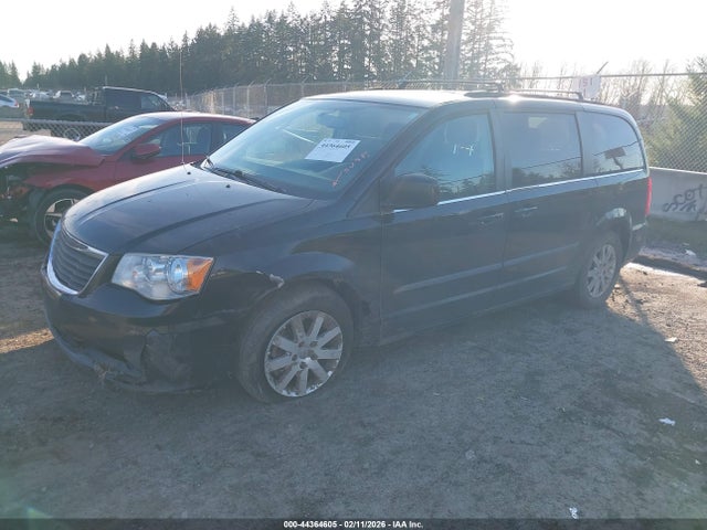 2016 Chrysler Town & Country Touring მანქანა იყიდება აუქციონზე, vin: 2C4RC1BG1GR230063, აუქციონის ნომერი: 44364605