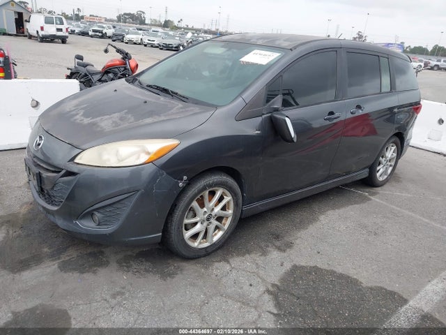 Mazda Mazda5 Touring 2014 JM1CW2CL2E0165746 Image 2