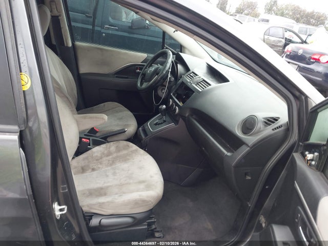 Mazda Mazda5 Touring 2014 JM1CW2CL2E0165746 Image 5
