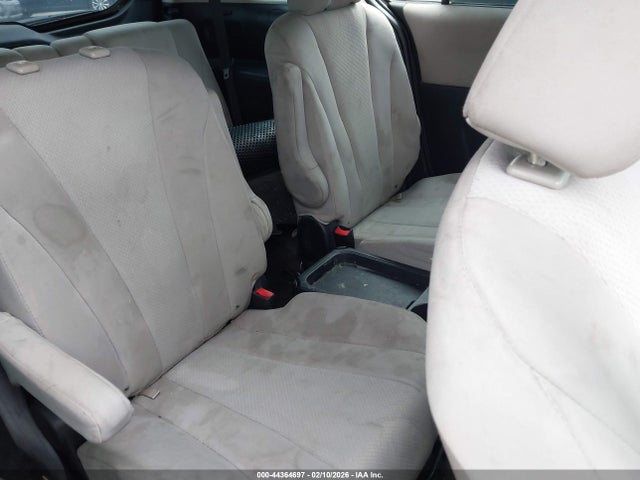 Mazda Mazda5 Touring 2014 JM1CW2CL2E0165746 Image 8