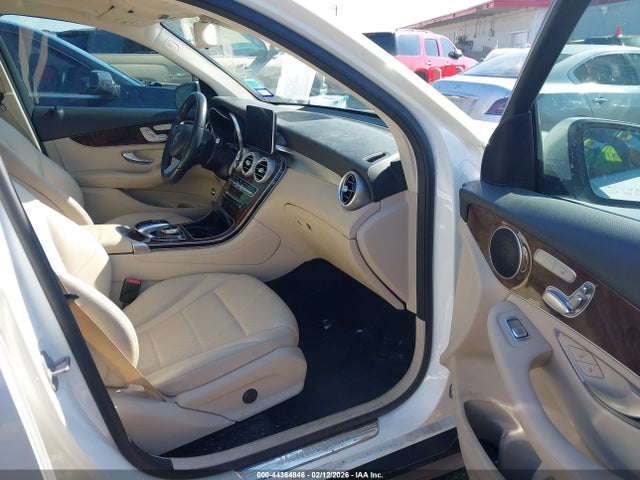 WDC0G4JBXJV040071 Mercedes-Benz GLC 300