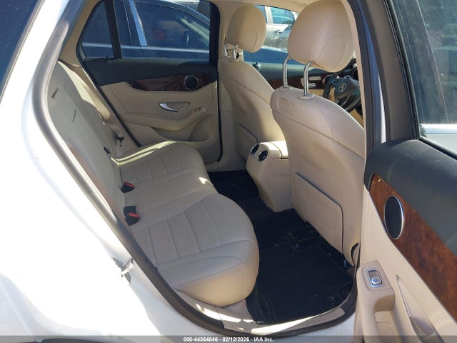 WDC0G4JBXJV040071 Mercedes-Benz GLC 300