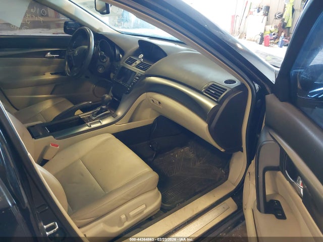 44364863 :رقم المزاد ، 19UUA8F28DA016647 vin ، 2013 Acura Tl 3.5 مزاد بيع