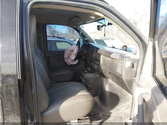 1GCWGAFPXJ1187520 Chevrolet Express 2500 Work Van
