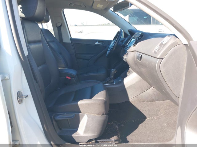 WVGBV7AXXHW504820 Volkswagen Tiguan 2.0t S