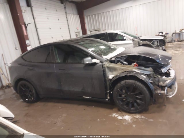 5YJYGDEE0LF014304 Tesla Model Y Long Range Dual Motor All-wheel Drive